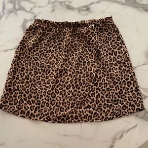 Women’s cheetah skirt Medium